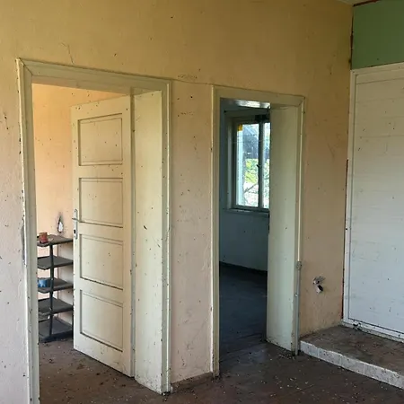 Pazardzhik Shelter House 3 Empty Rooms, No Electric, No Water, No Wc, Free Car Parking, Glavinitsa Self Check-in Glavinitsa (Pazardzhik)
