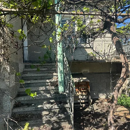 Pazardzhik Shelter House 3 Empty Rooms, No Electric, No Water, No Wc, Free Car Parking, Glavinitsa Self Check-in *
